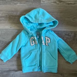 ❌SOLD❌ EUC Baby Girls GAP Full Zip Sweater 6-12 Months